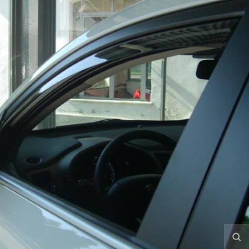 DEFLETTORI ARIA ANTITURBO KIA SPORTAGE 4X4 DAL 2010 5 PORTE ANTERIORI OSCURATI