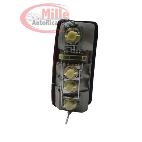 FANALE FANALINO POSTERIORE DESTRO PER LAND ROVER DISCOVERY DAL 1993 200TDI COMPLETO DI PORTALAMPADE