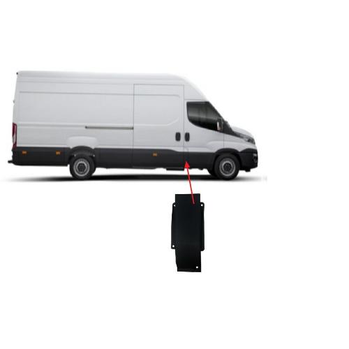 MODANATURA LAT DX PARTE CABINA IVECO DAILY 06/14>