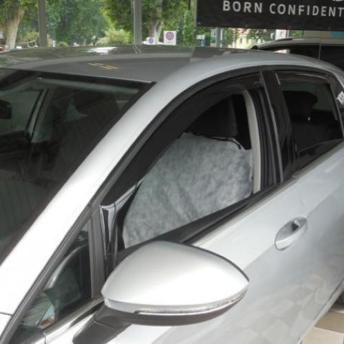 DEFLETTORI ARIA ANTITURBO VOLKSWAGEN GOLF VIII DAL 2020 5 PORTE/S.W. ANTERIORI OSCURATI